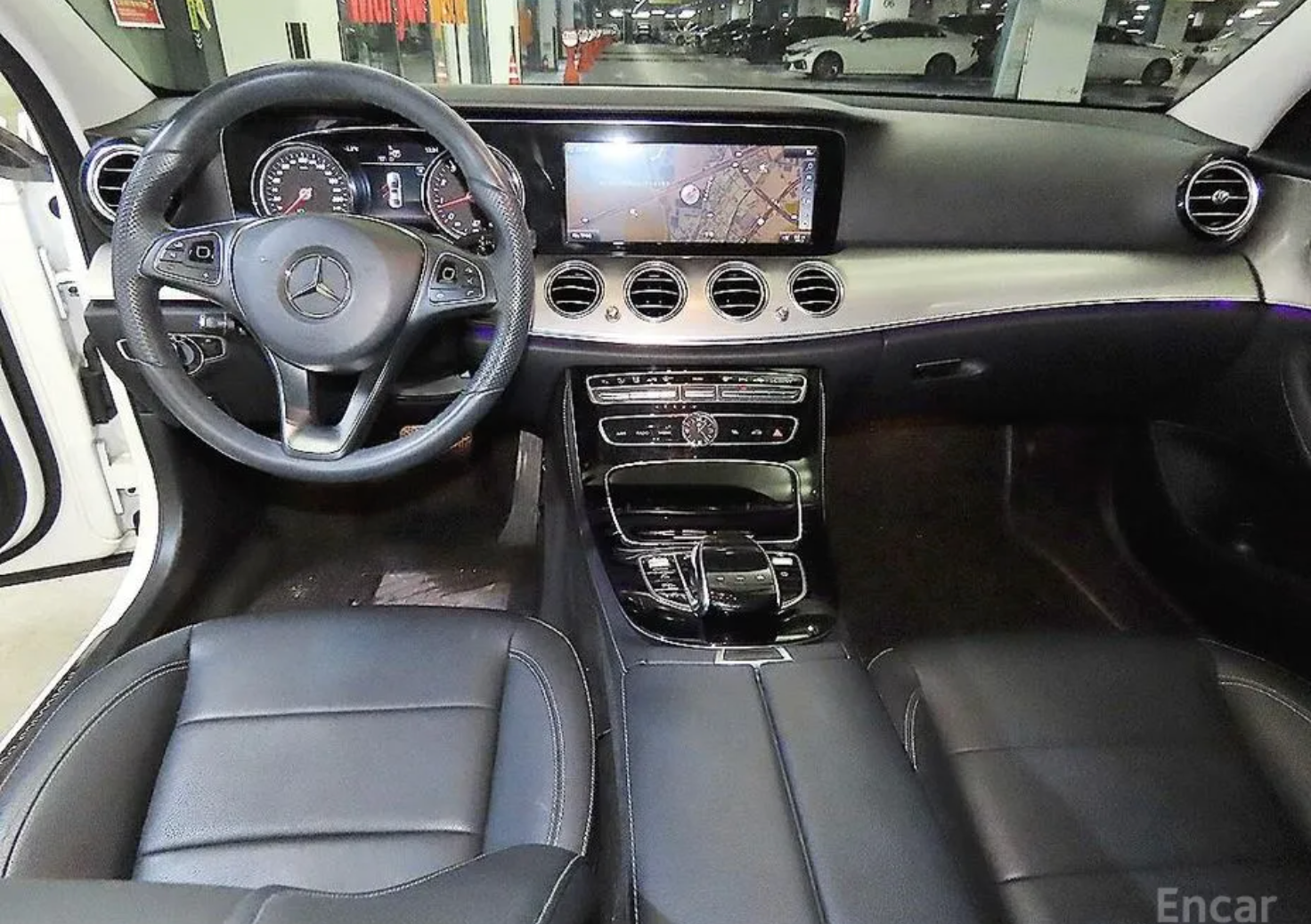 Mercedes E200