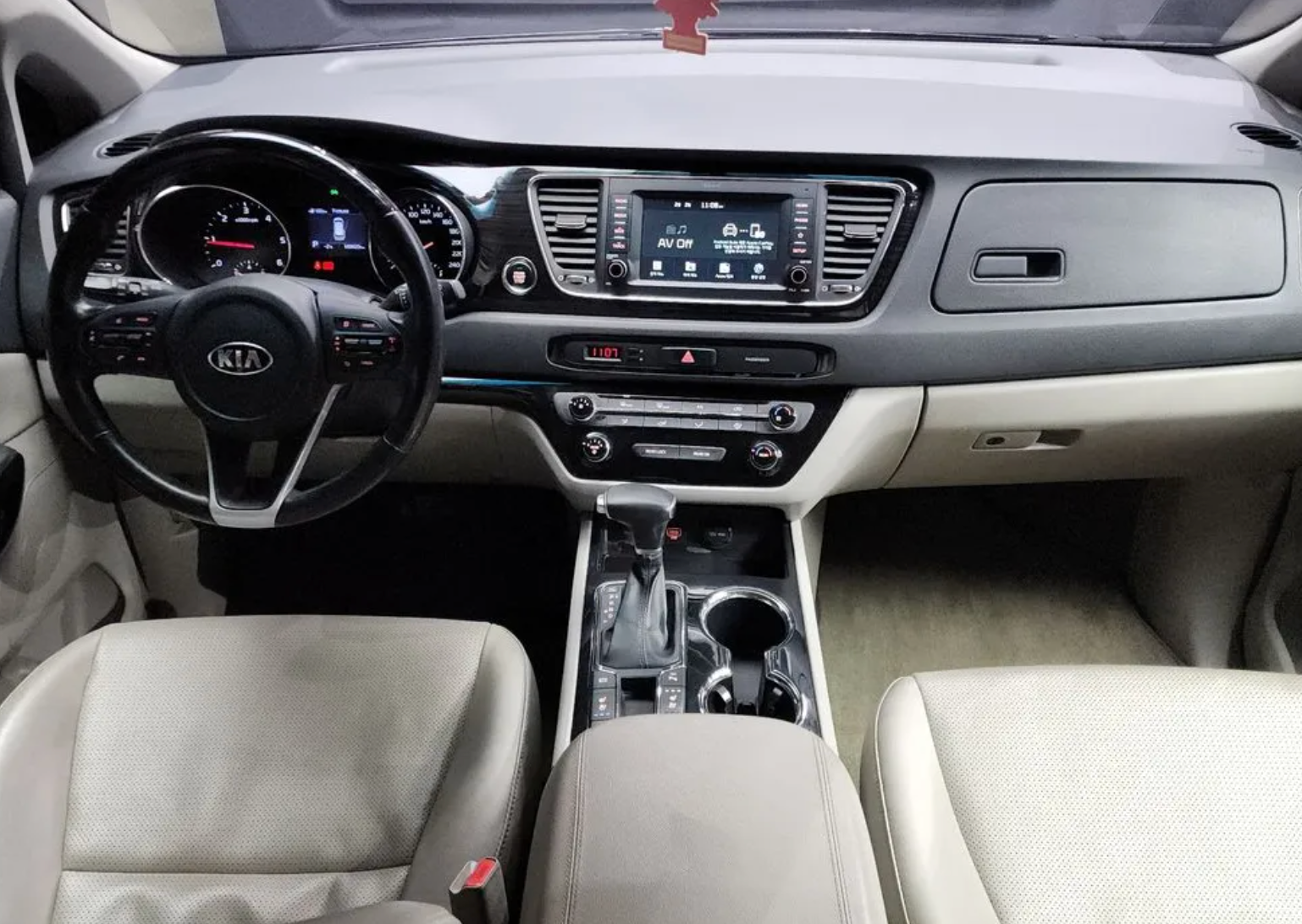 Kia Carnival