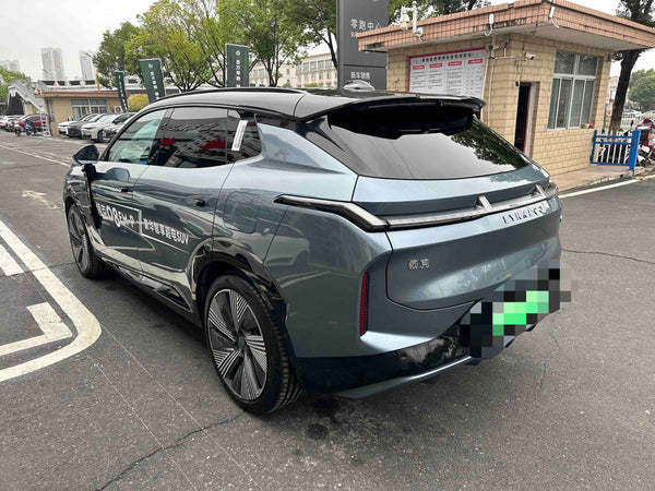 Lynk & Co 08