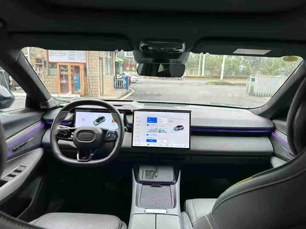 Lynk & Co 08
