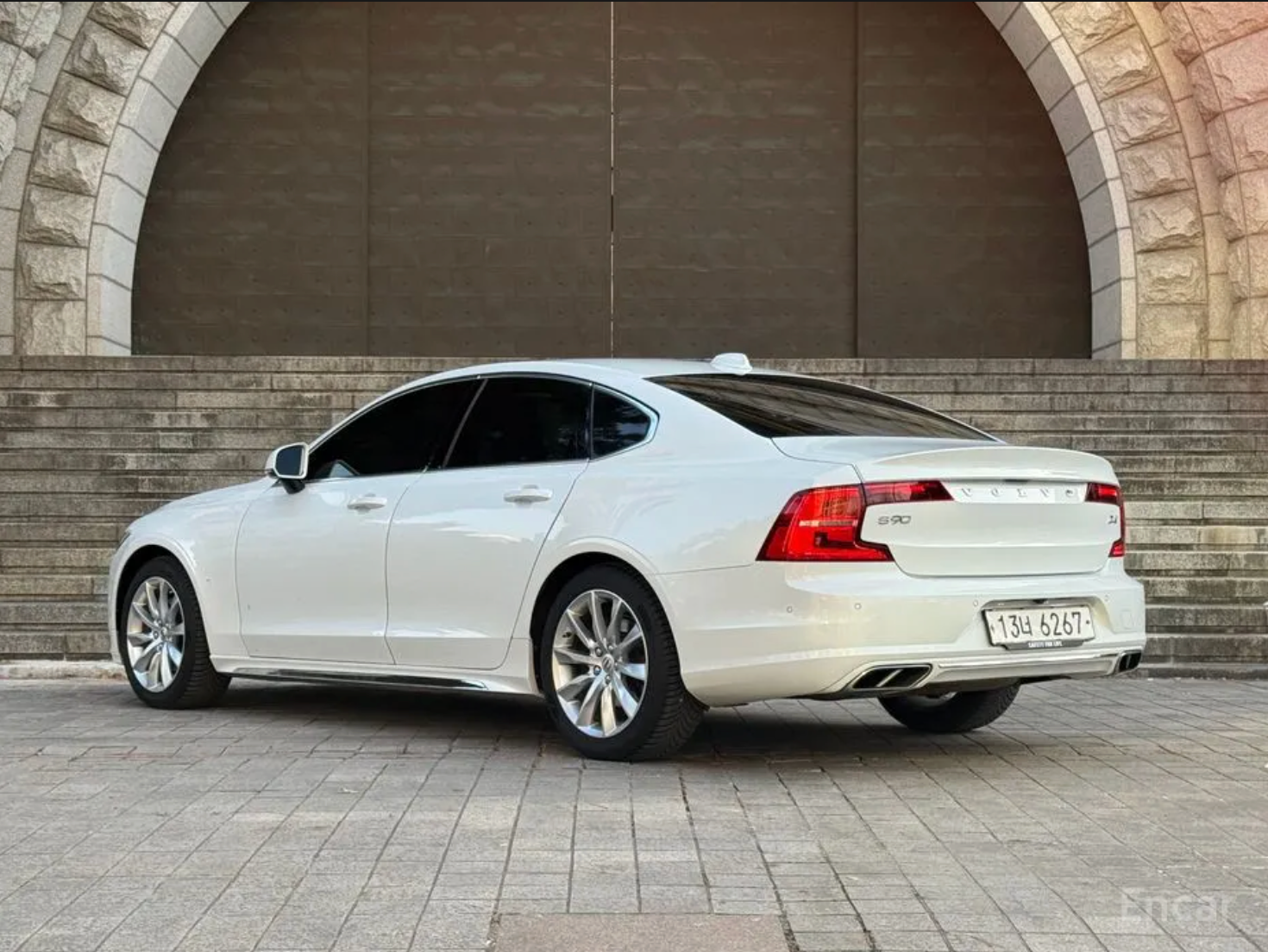 Volvo S90