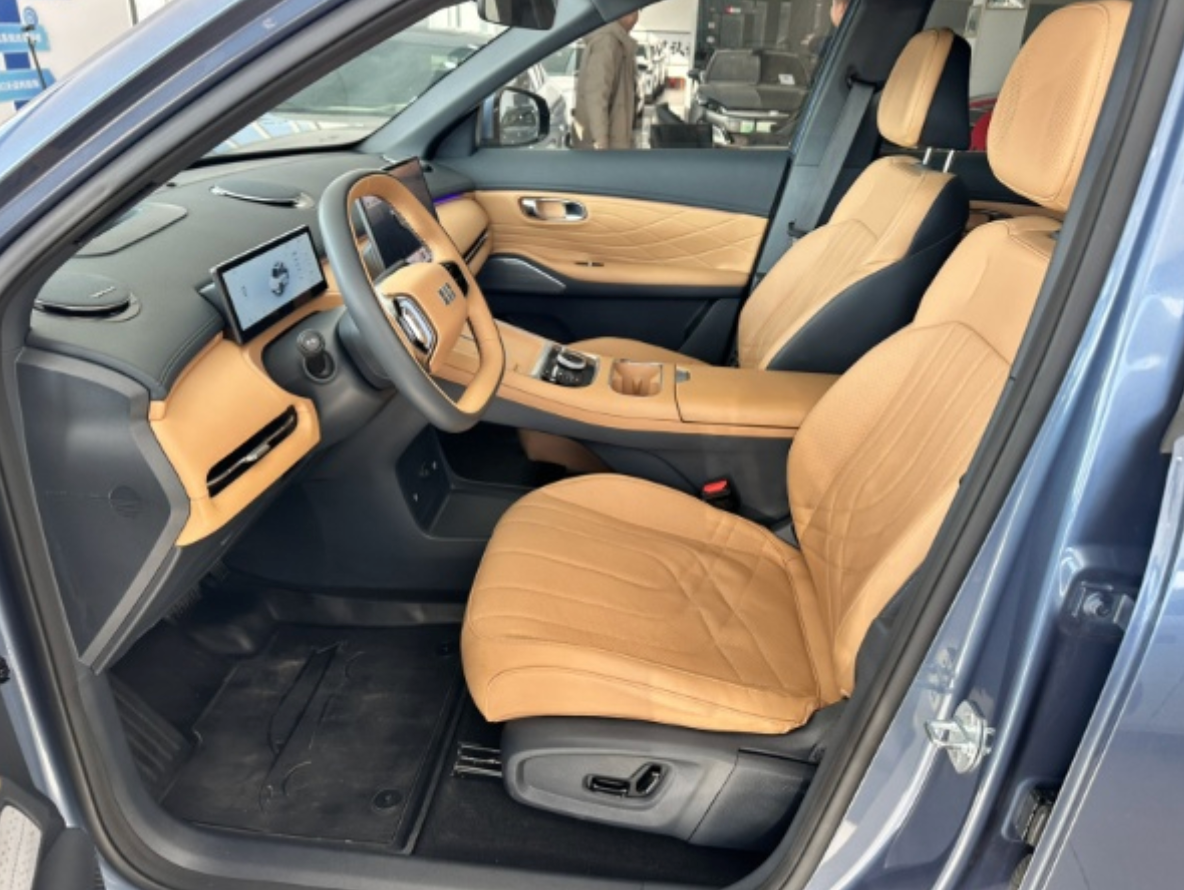 Geely Galaxy Starship 7