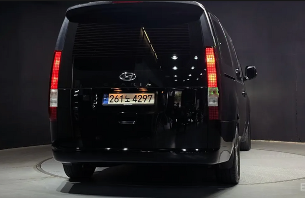 Hyundai Staria Tourer 9-locuri 2021