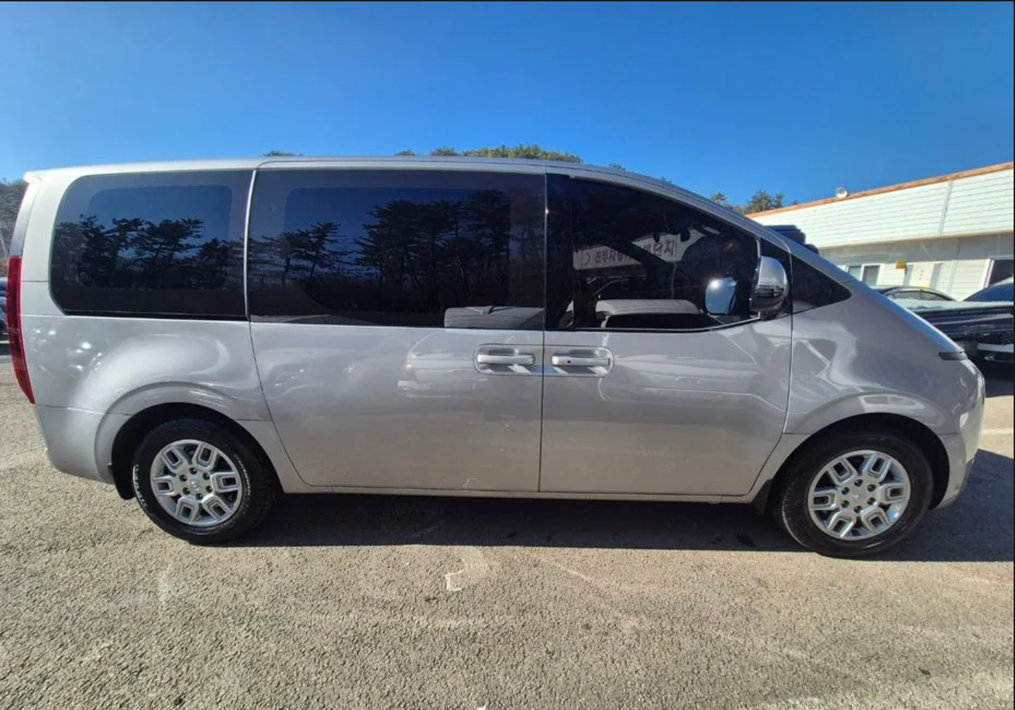 Hyundai Staria Tourer 9-locuri 2022