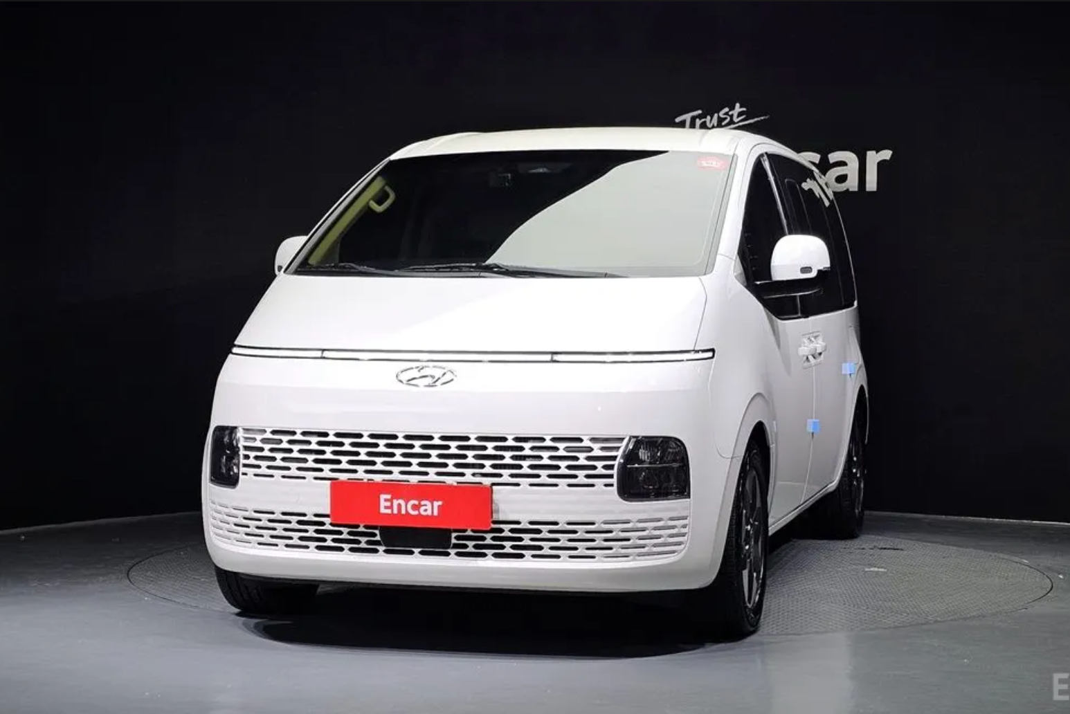 Hyundai Staria Tourer 9-locuri 2021