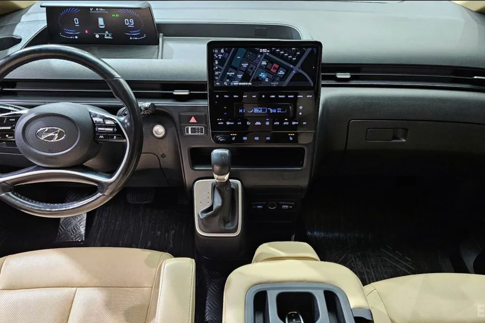 Hyundai Staria Tourer 9-locuri 2021