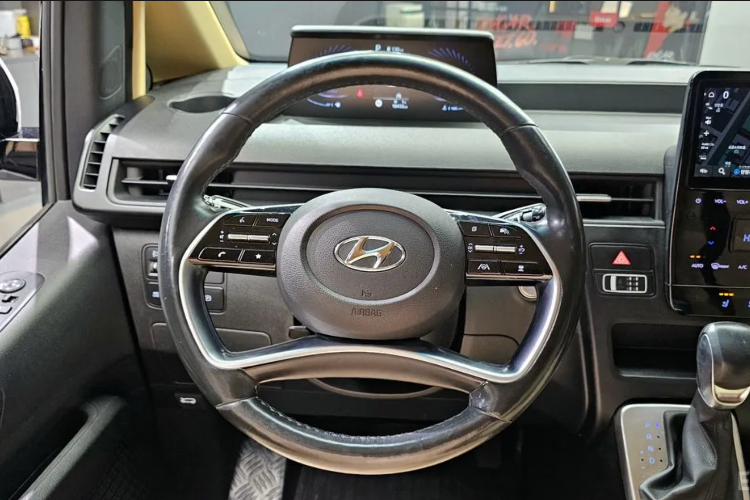 Hyundai Staria Tourer 9-locuri 2021