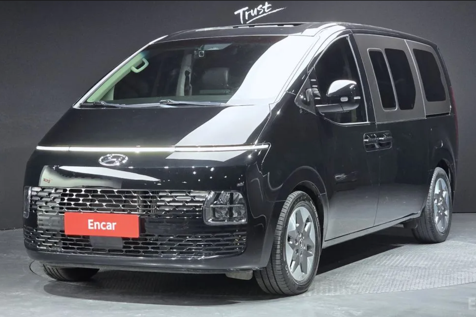 Hyundai Staria Tourer 9-locuri 2021