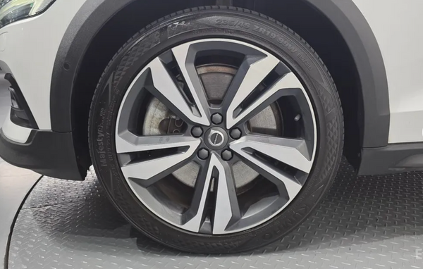 Volvo V60 Cross Country B5 Pro AWD