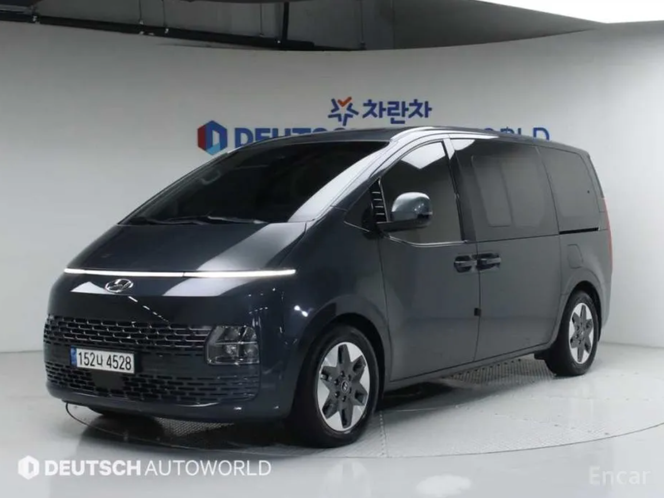 Hyundai Staria