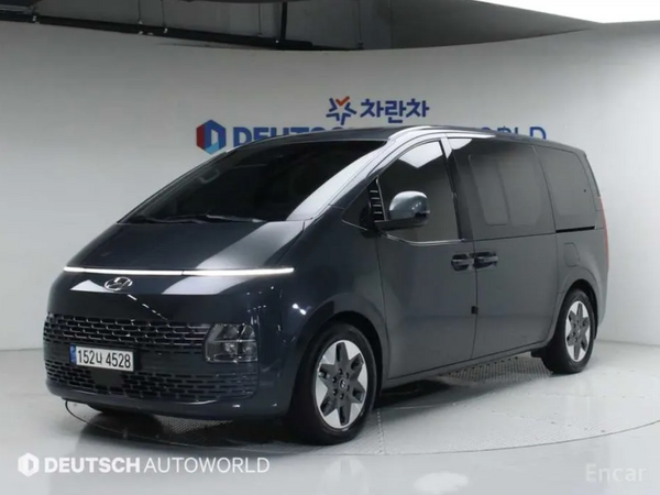Hyundai Staria