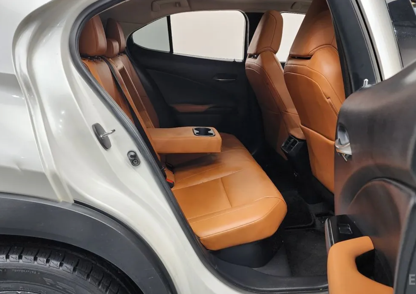 Lexus UX250h