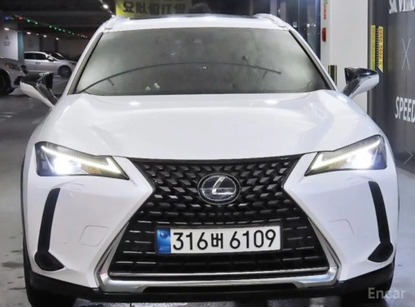 Lexus UX250h