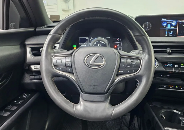 Lexus UX250h