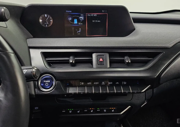 Lexus UX250h