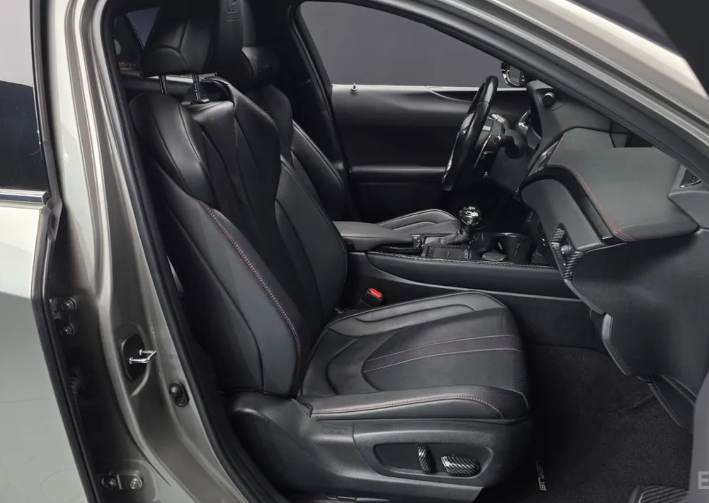 Lexus UX250h