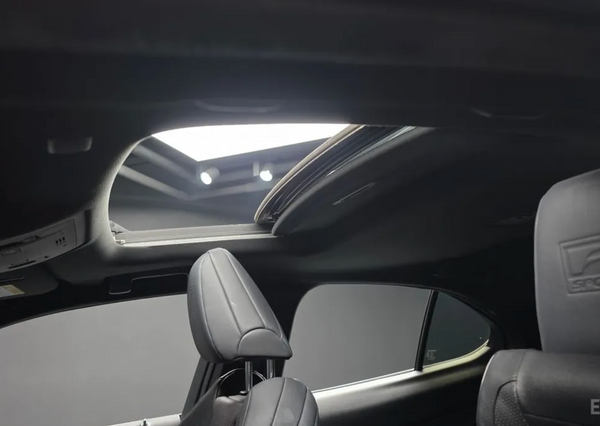 Lexus UX250h