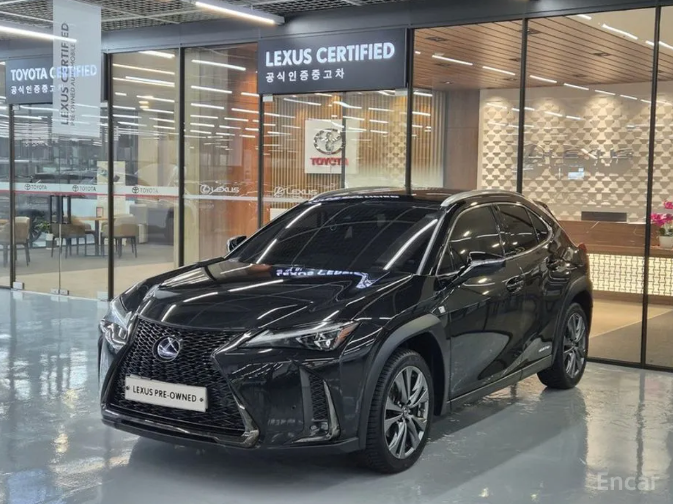 Lexus UX250h