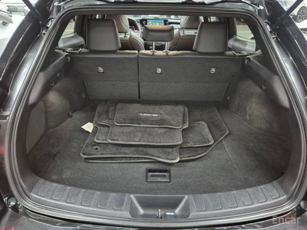 Lexus UX250h