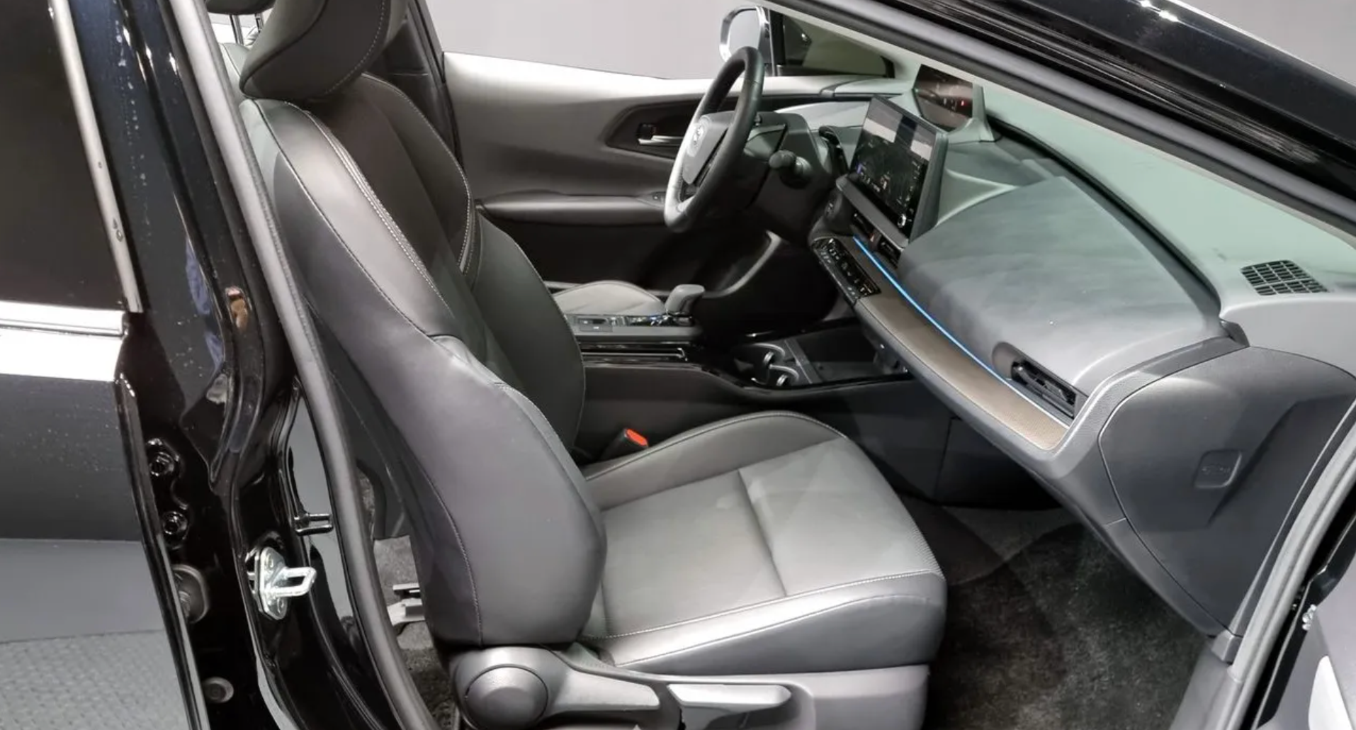 2023 Toyota Prius 2.0 XLE