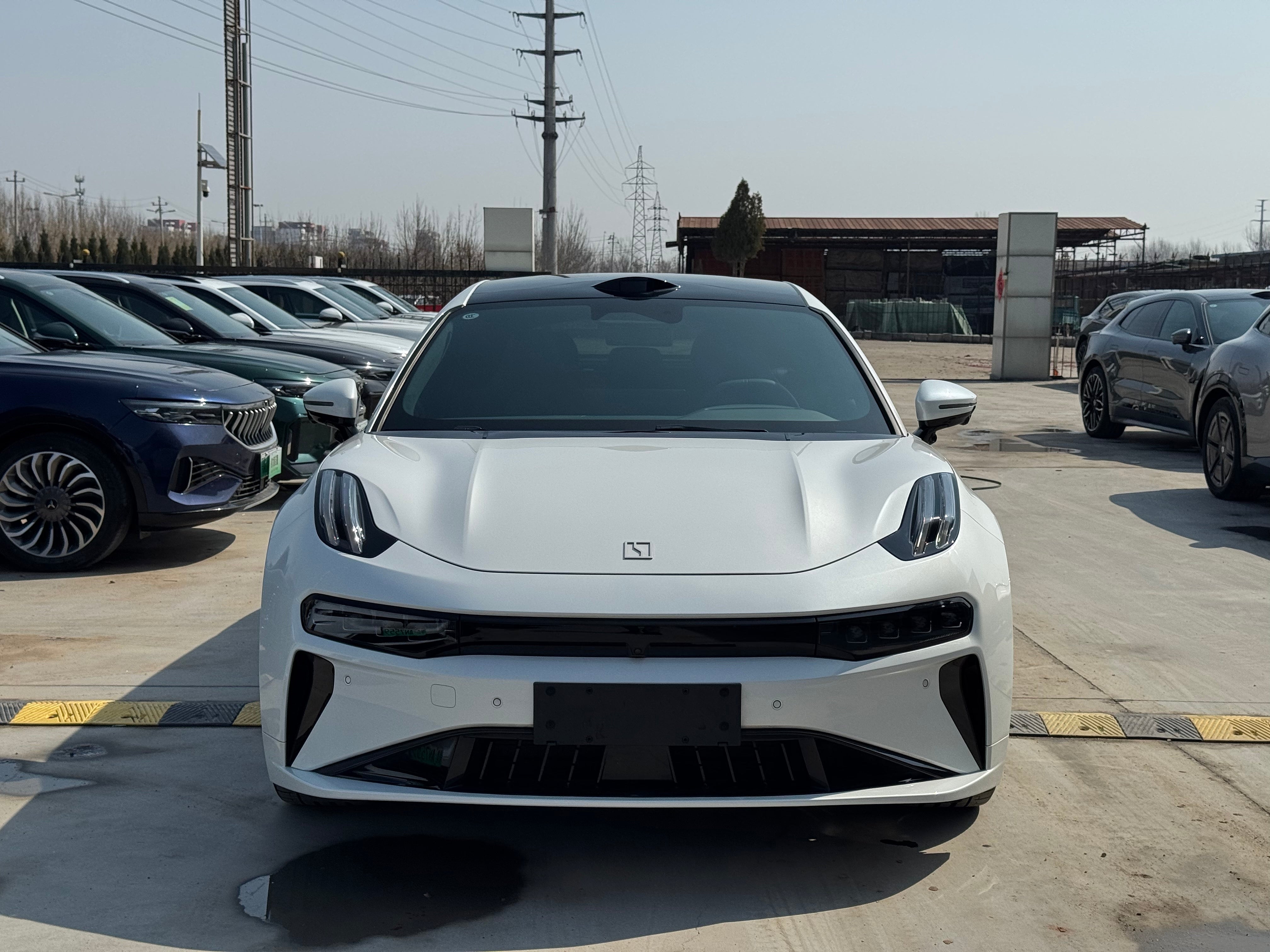 Zeekr 001