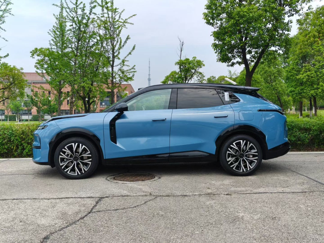 Lynk & Co 08