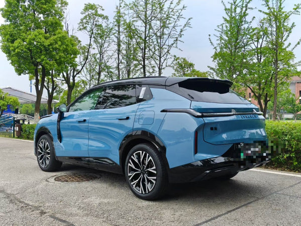 Lynk & Co 08