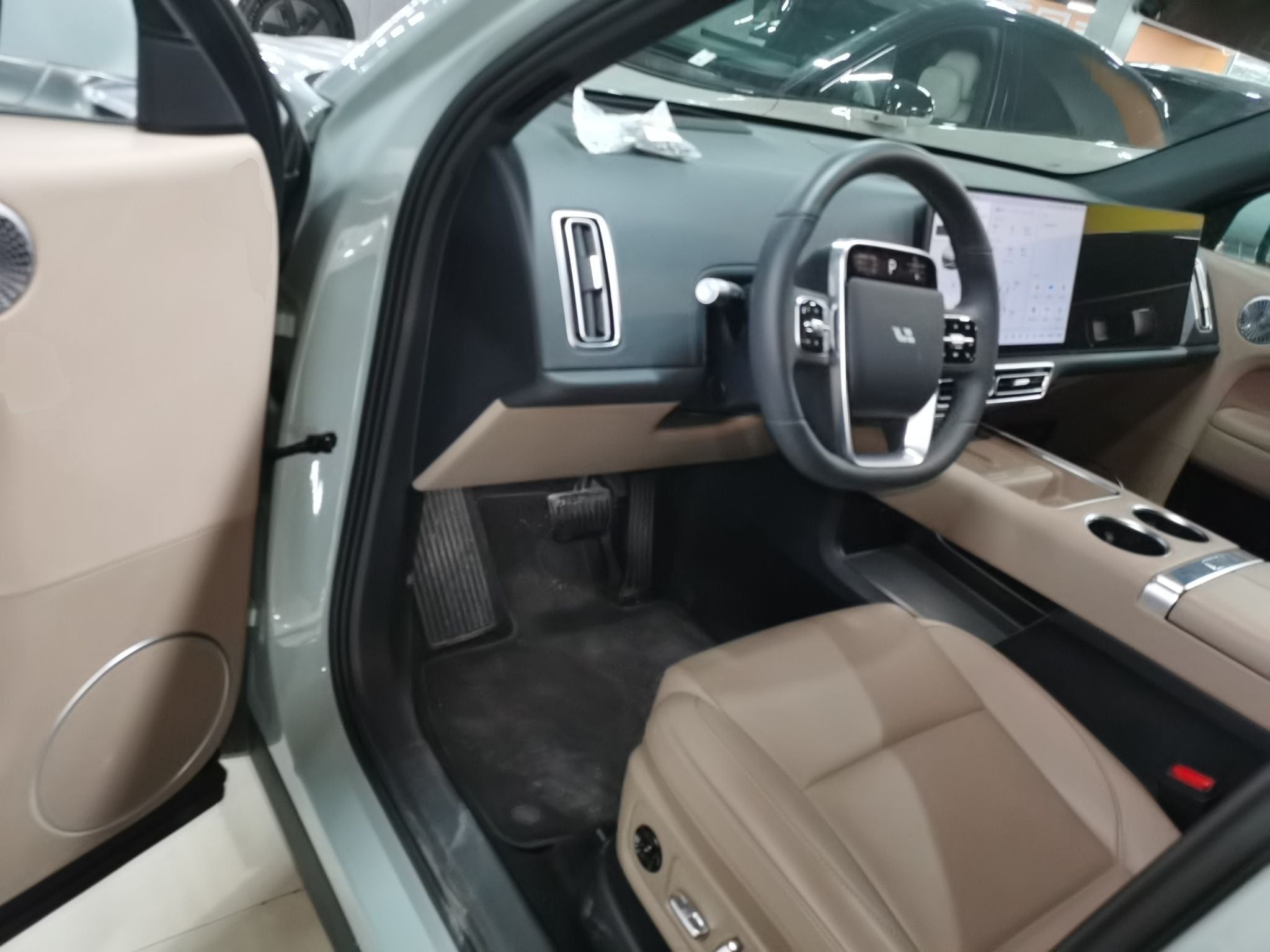 LiXiang L6