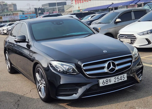 2018 Mercedes E300 AMG Line