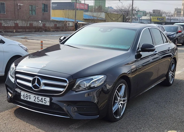 2018 Mercedes E300 AMG Line