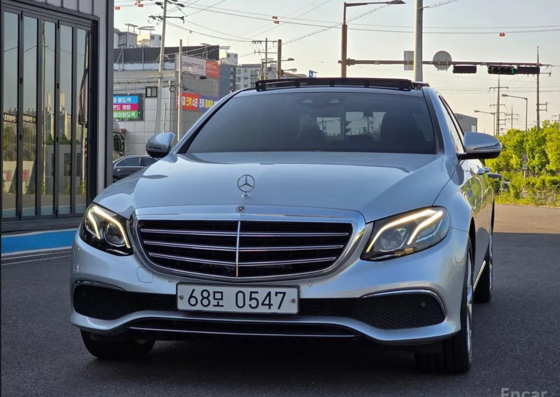 2019 Mercedes E300 4MATIC Exclusive
