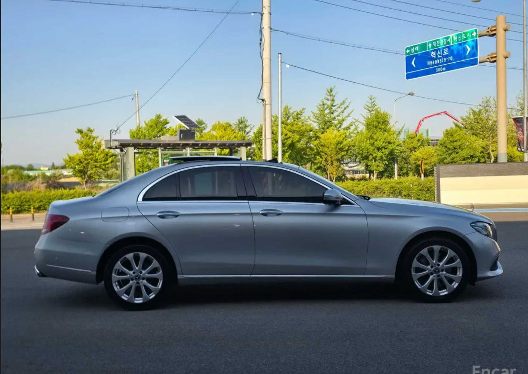 2019 Mercedes E300 4MATIC Exclusive