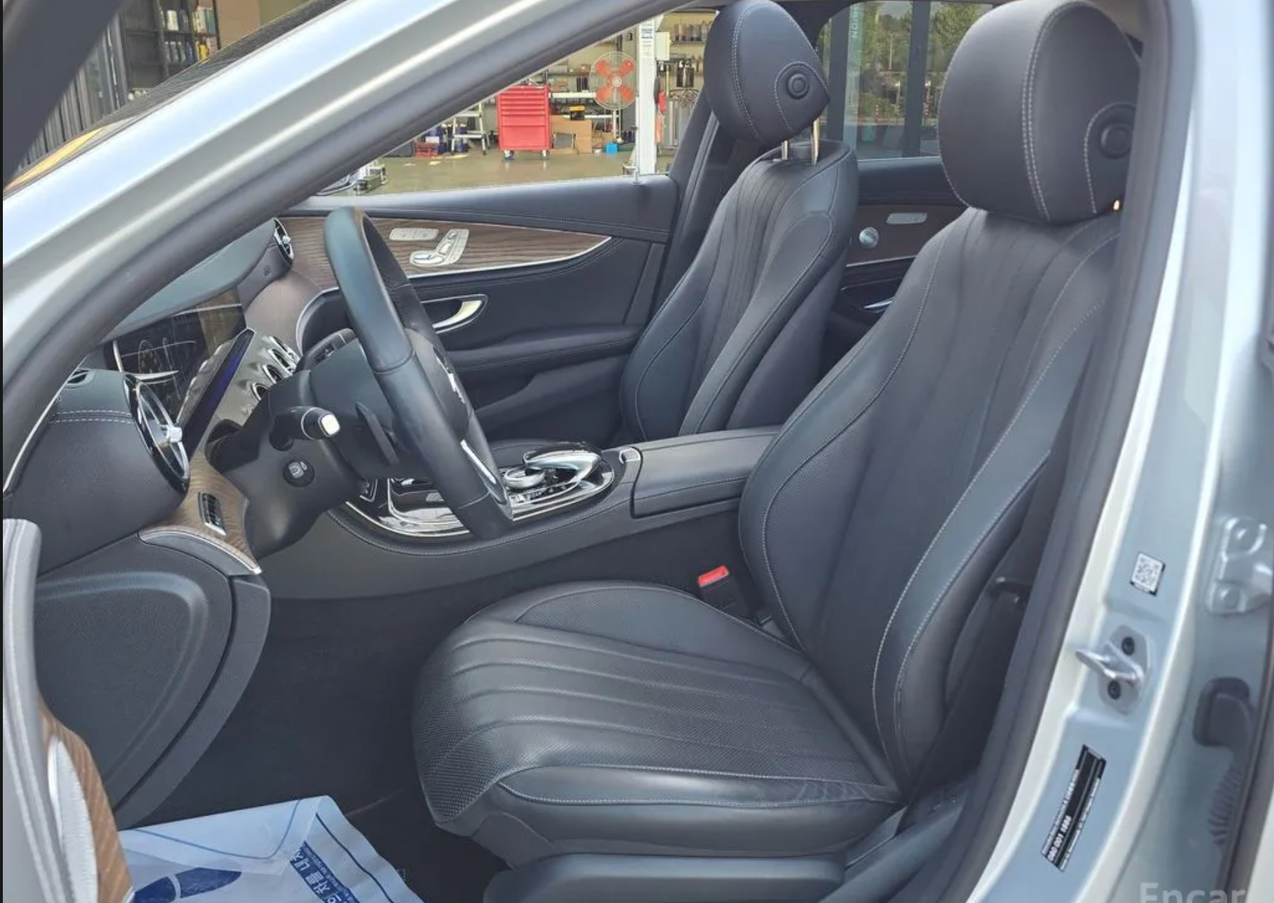 2019 Mercedes E300 4MATIC Exclusive