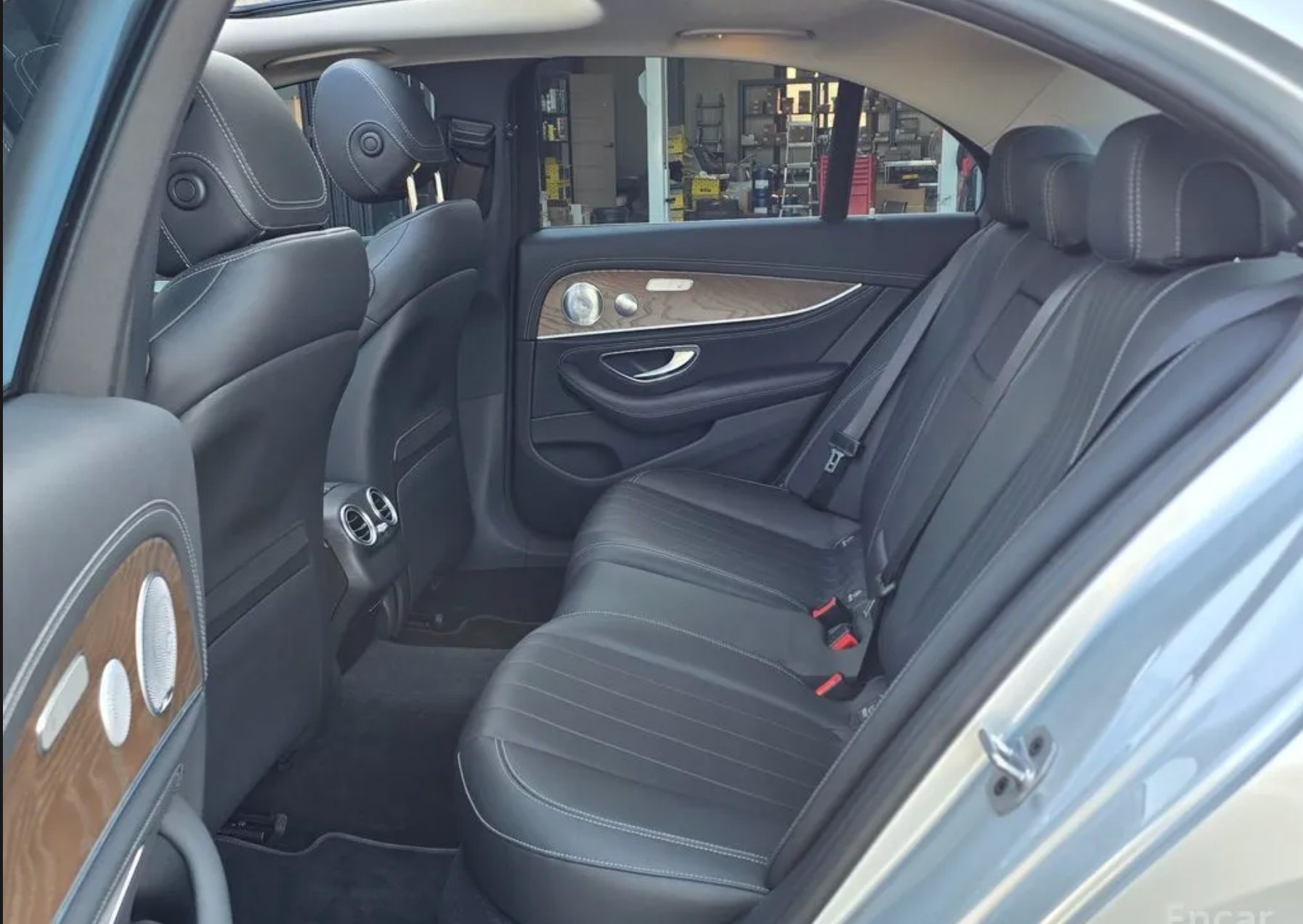 2019 Mercedes E300 4MATIC Exclusive