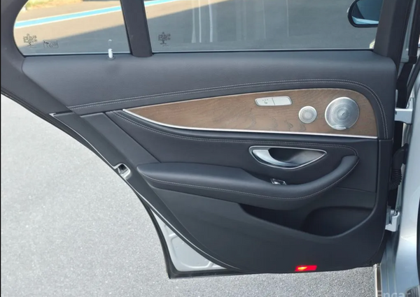 2019 Mercedes E300 4MATIC Exclusive