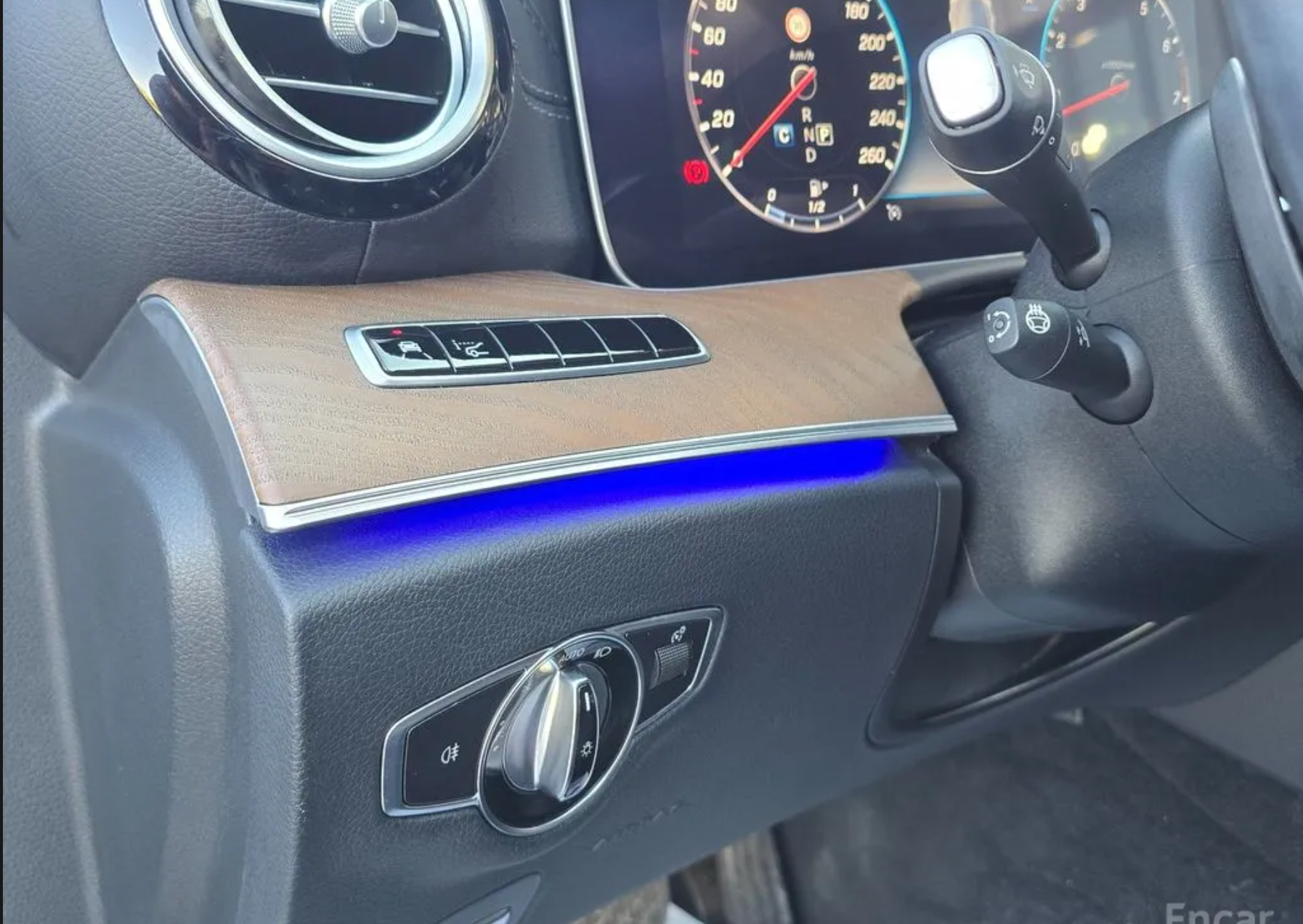 2019 Mercedes E300 4MATIC Exclusive
