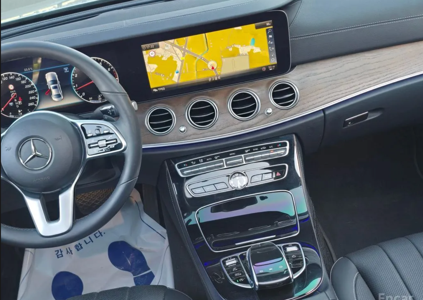 2019 Mercedes E300 4MATIC Exclusive