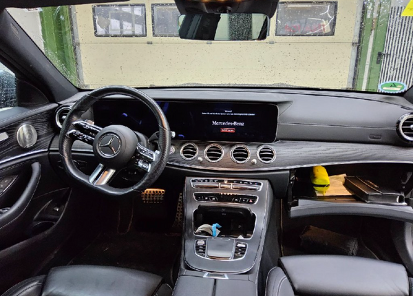 2020 Mercedes-Benz E 300 de AMG Line