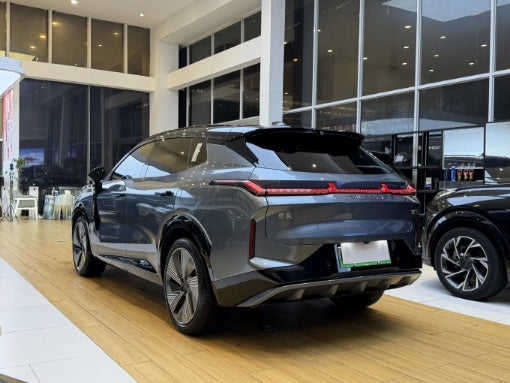 Lynk & Co 08