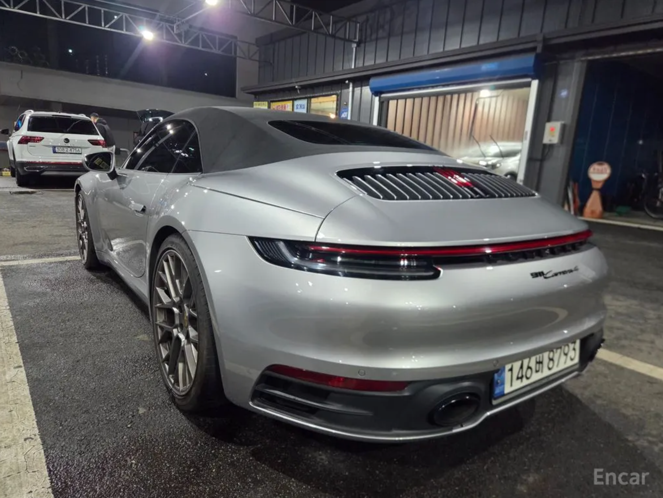 Porsche 911 Carrera 4 Cabriolet