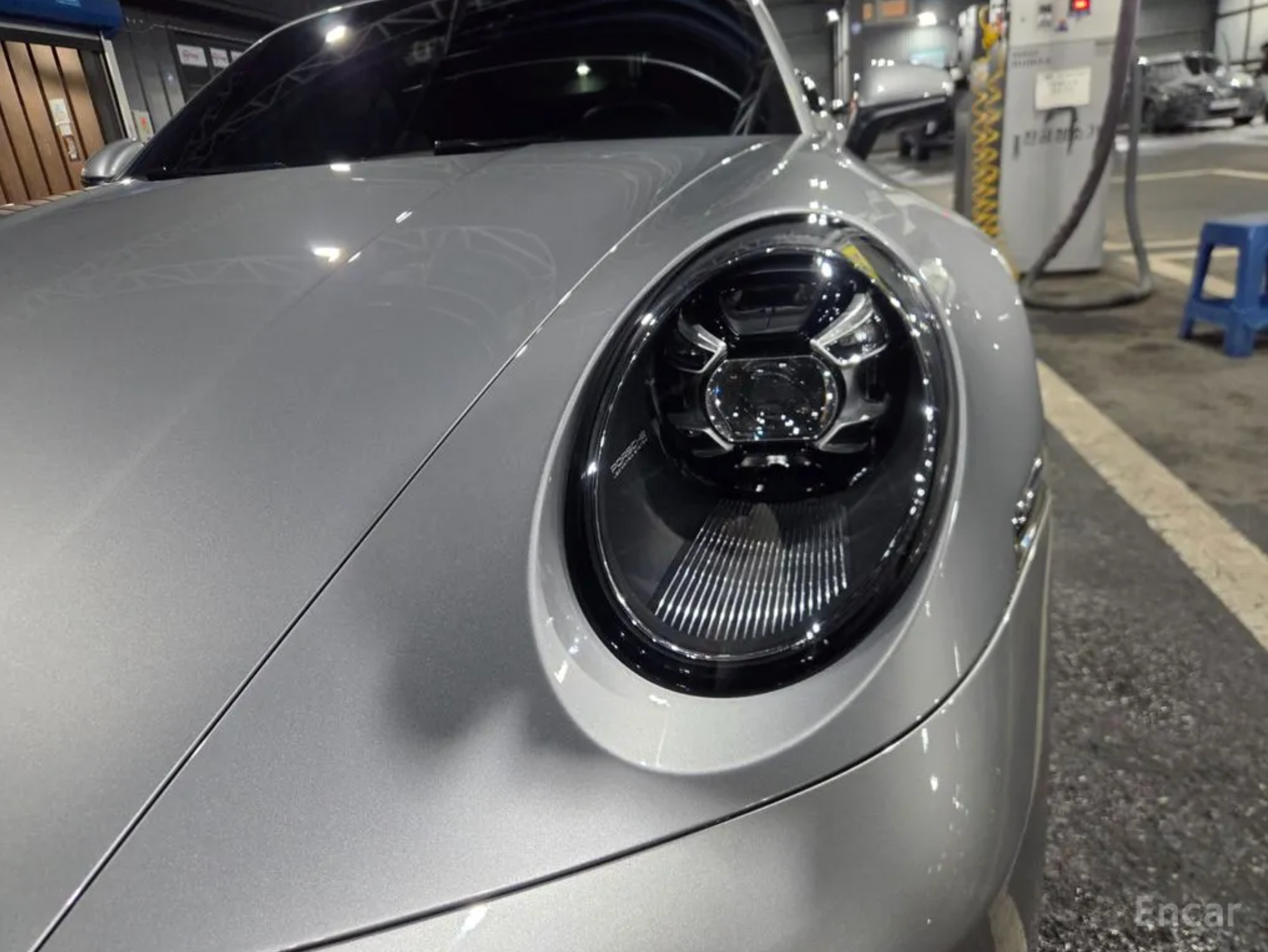 Porsche 911 Carrera 4 Cabriolet