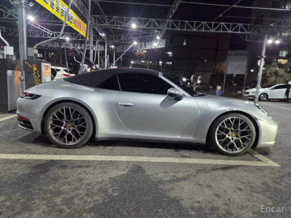 Porsche 911 Carrera 4 Cabriolet