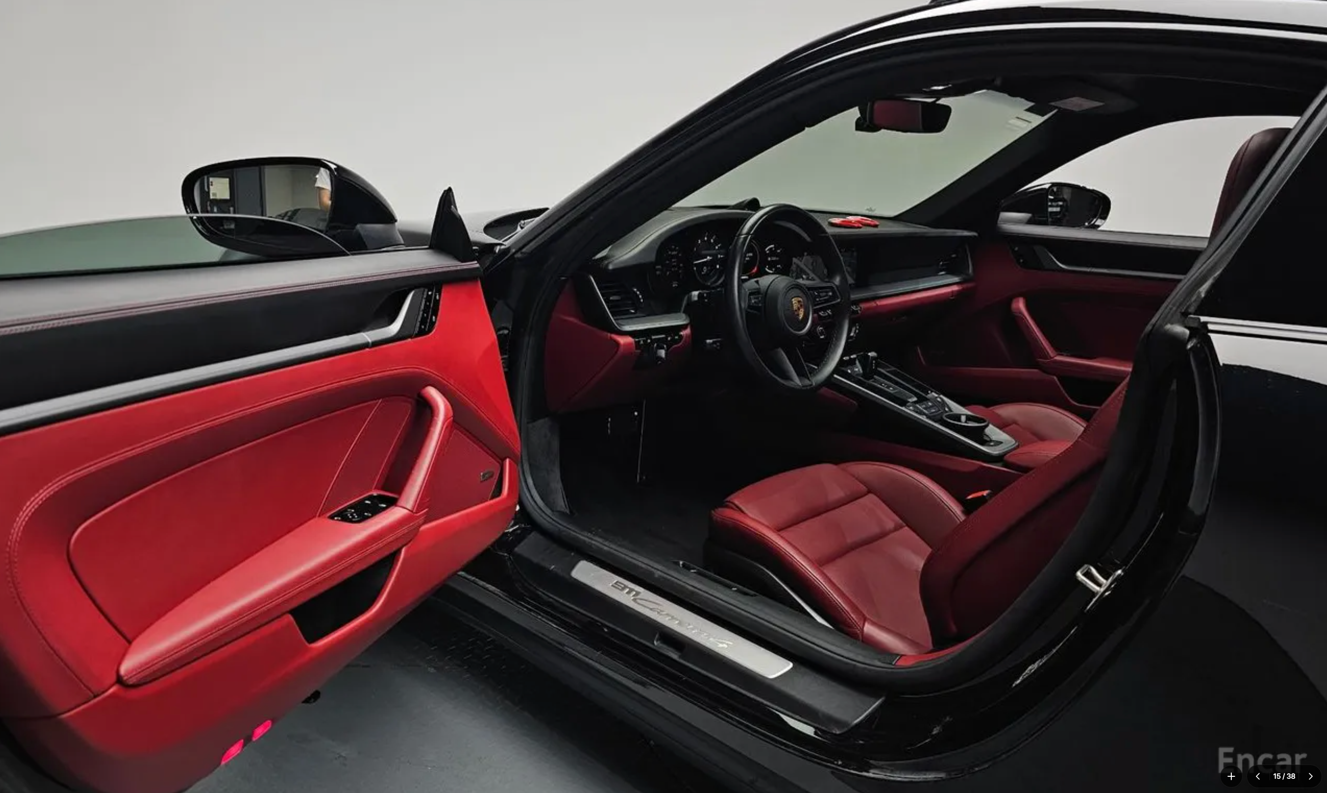 Porsche Carrera 4