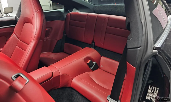 Porsche Carrera 4