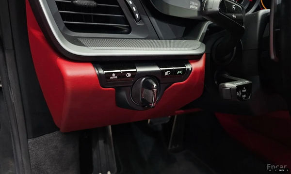 Porsche Carrera 4