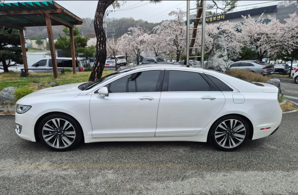 Lincoln MKZ