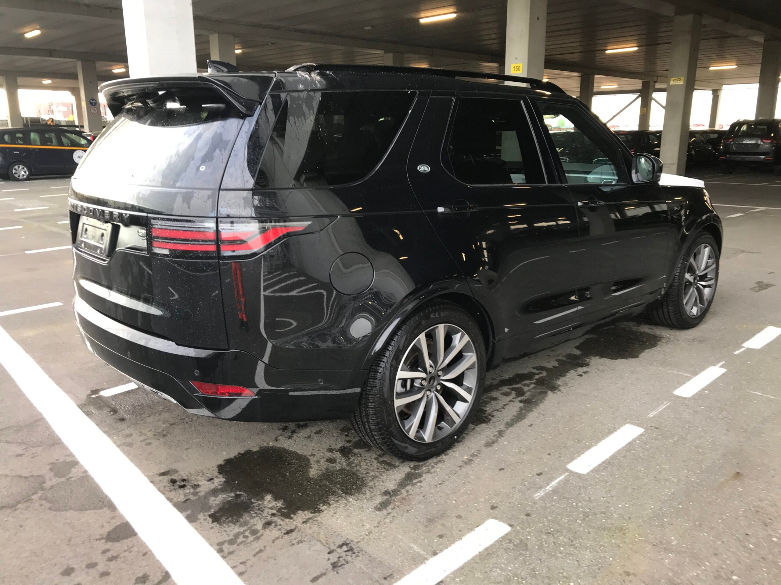 Land Rover Discovery P360 Dynamic SE
