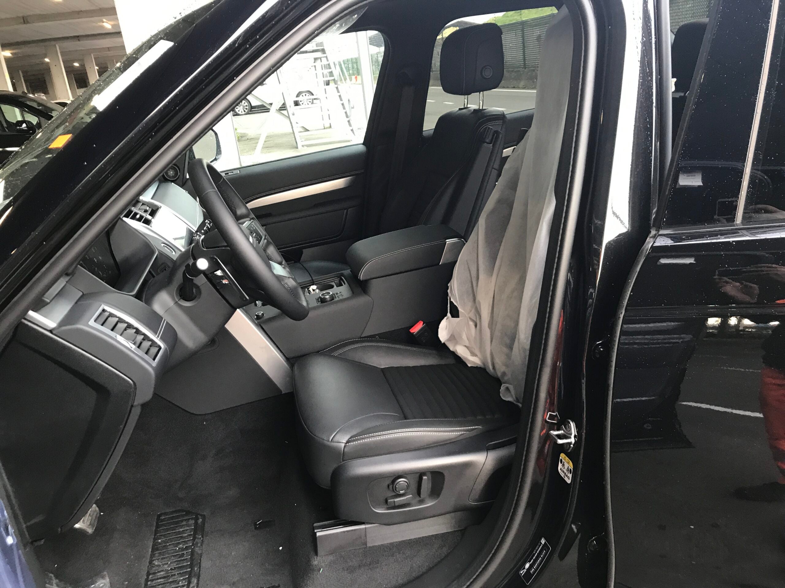 Land Rover Discovery P360 Dynamic SE