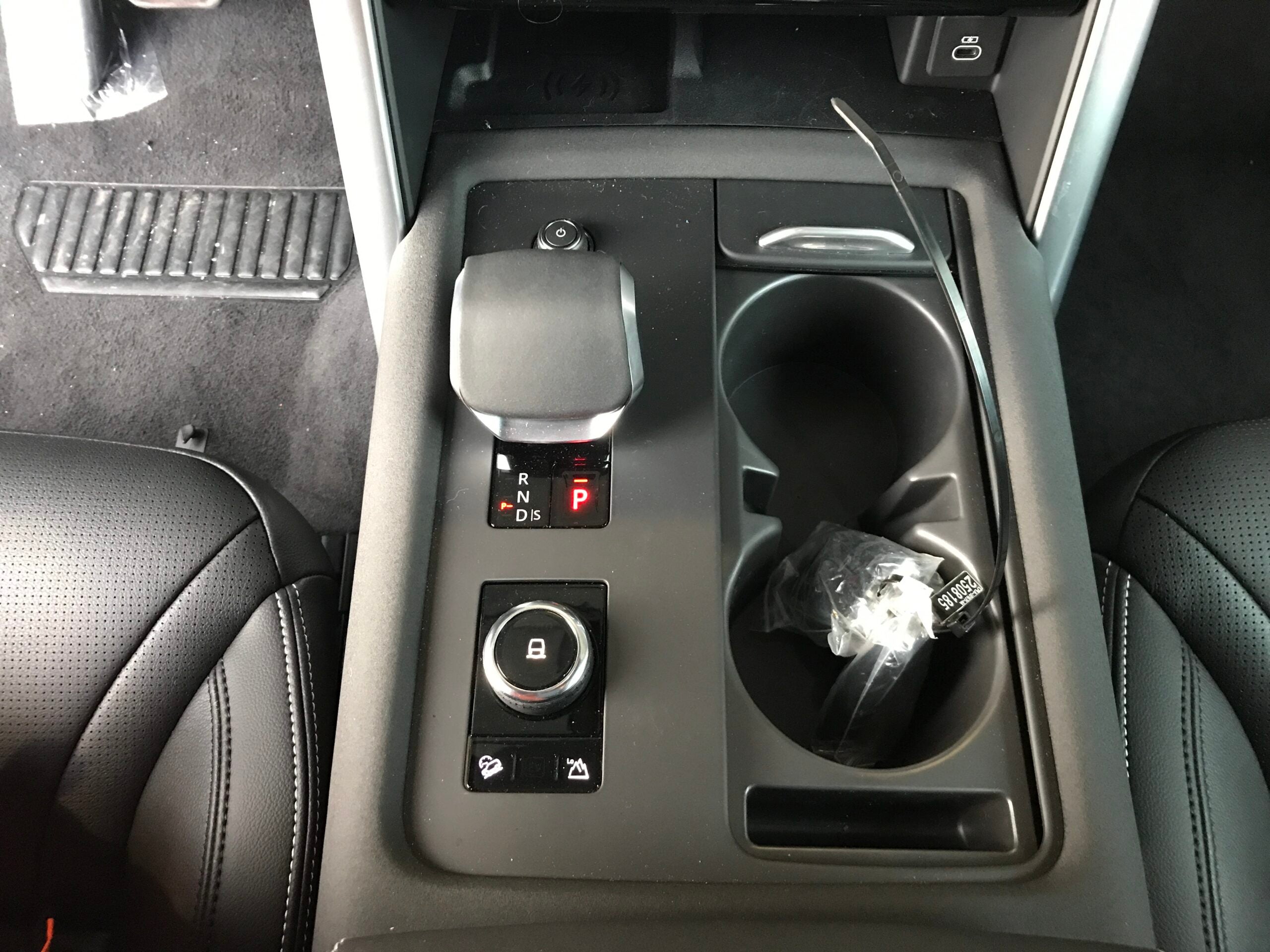 Land Rover Discovery P360 Dynamic SE