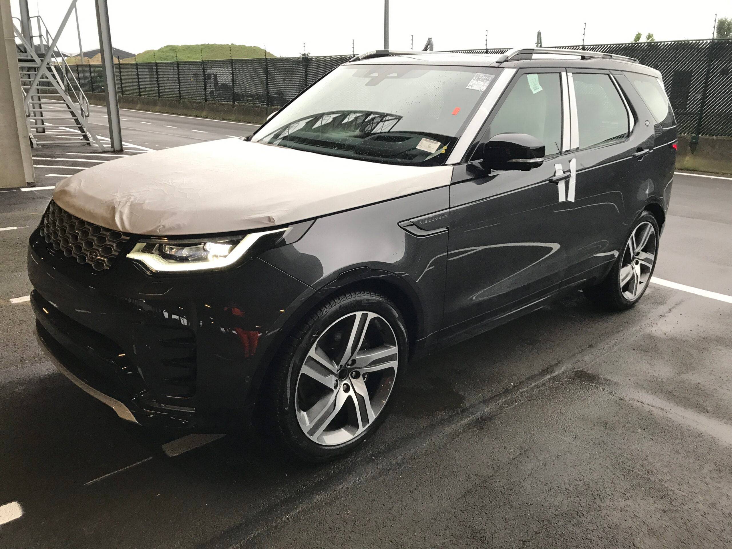 Land Rover Discovery D350 Metropolitan Edition AWD 3.0L Diesel